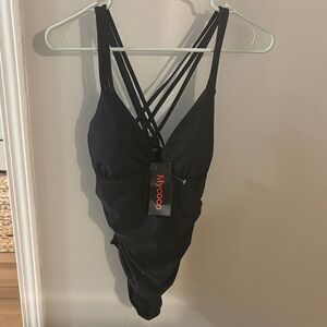 NWT strappy one-piece bathing suit size 8/Medium